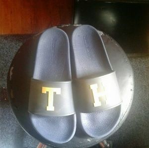 TOMMY HILFIGER AUTHENTIC SLIDES