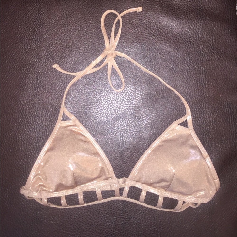 kendall & kylie bikini top size S beach bunny like