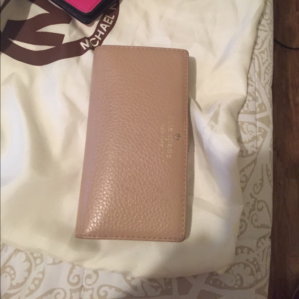 Kate spade beige wallet