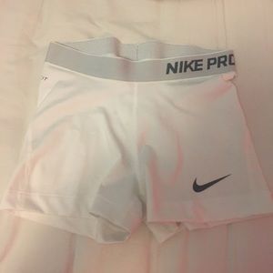 White Nike Pros 💛