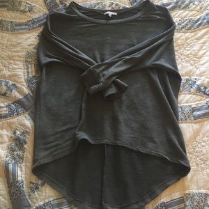 Super comfy gray hi-lo shirt