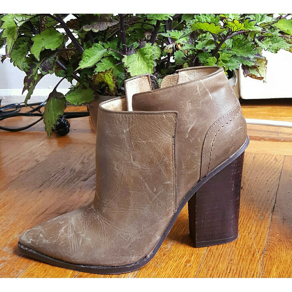 Kenneth Cole NY "Off Peak" booties