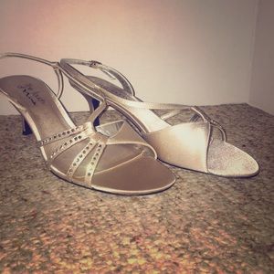 Wedding dressy type sandal👡