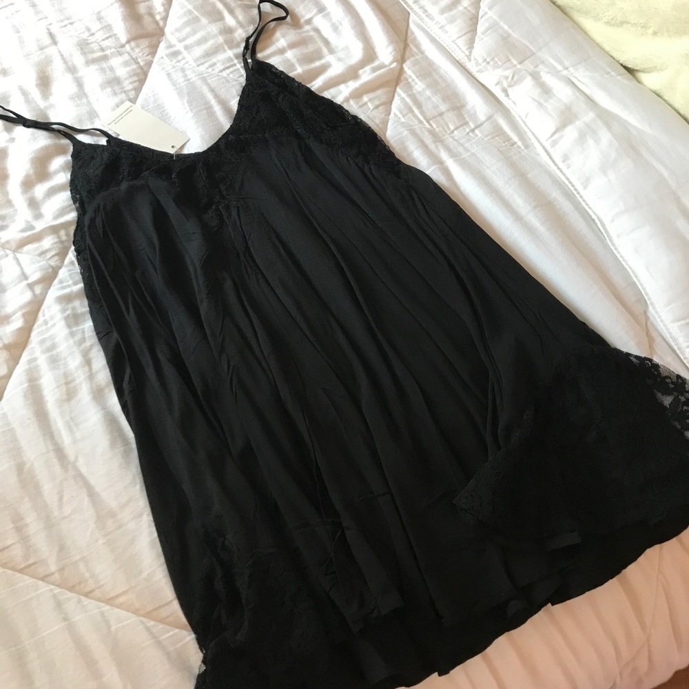 Tobi Black Shift Dress