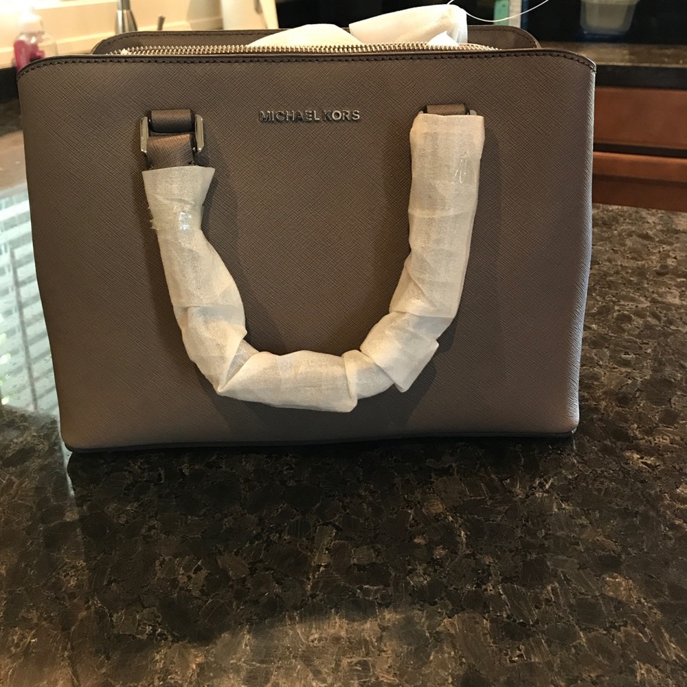 Michael kors savannah satchel