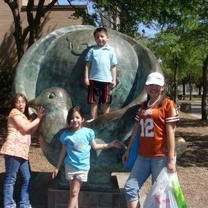 Meet your Posher, Esmeralda