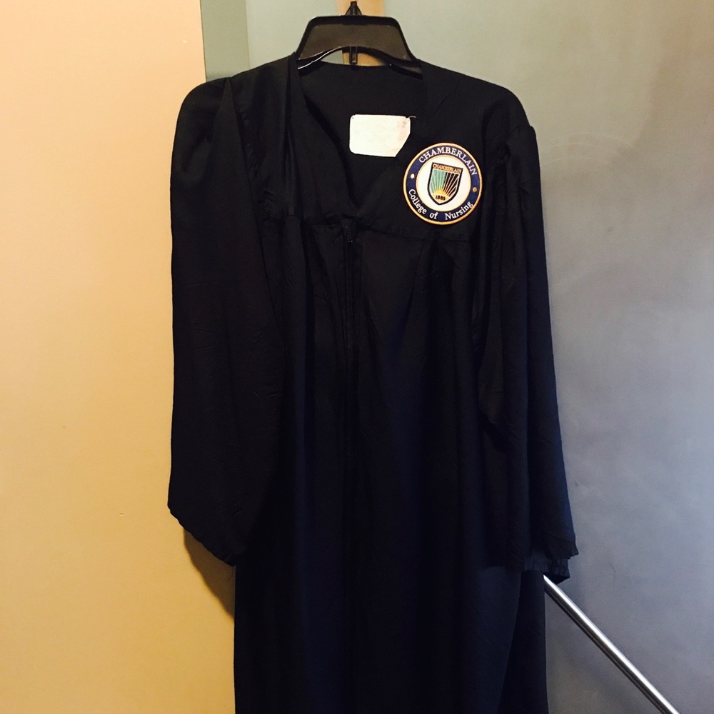 Chamberlain college of nursing graduation gown