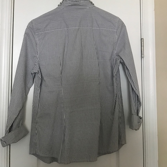 Crisp button down with jeweled collar - Picture 4 of 5