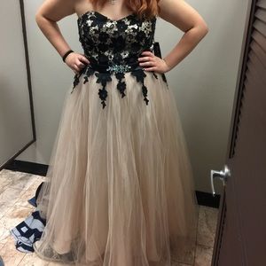 Dillard's prom dress