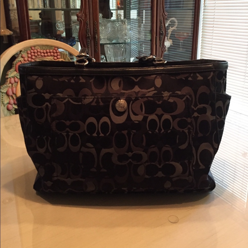 💋Large Authentic Coach Bag 💼