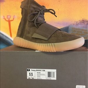 Yeezy Boost 750