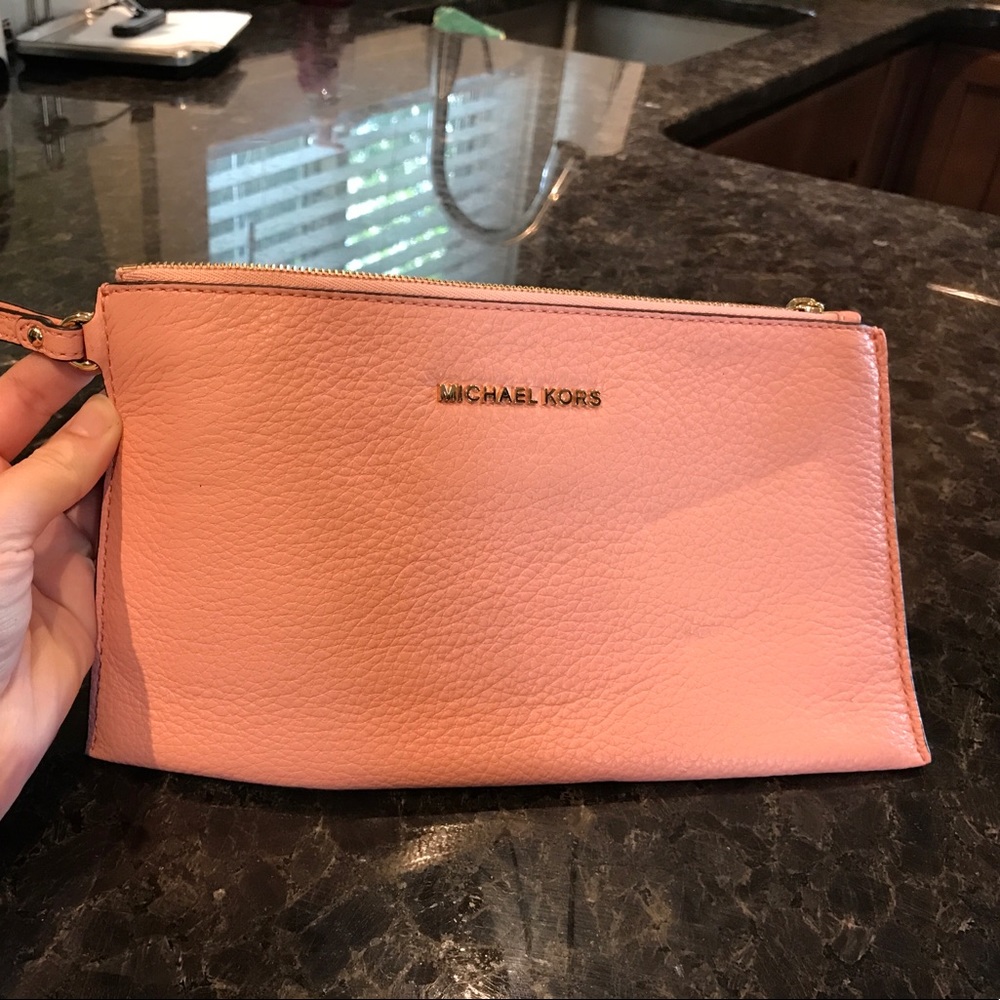 Michael kors zip clutch