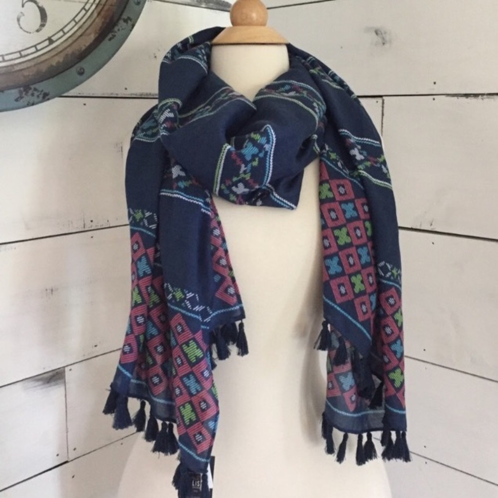 Hollister Aztec Print Scarf