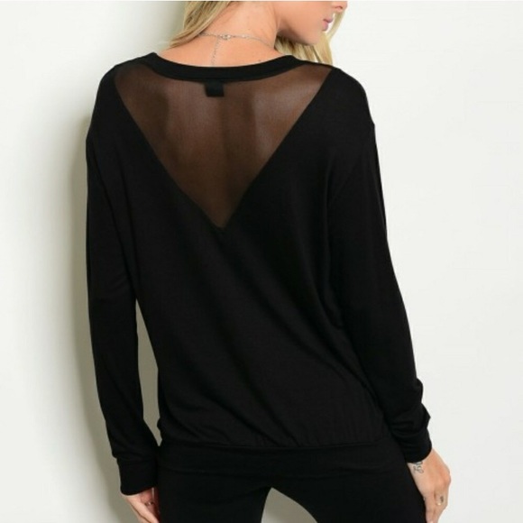 LAST ONE❕Black & White Mesh Detail Skull Top - Picture 2 of 4