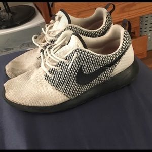 Nike Roshe Run Premium Black Sail