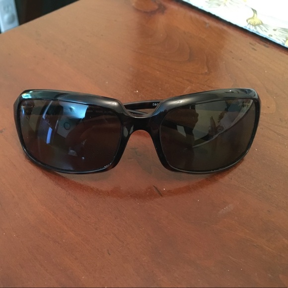 Dolce and Gabbana polarized sunglasses - Picture 1 of 5