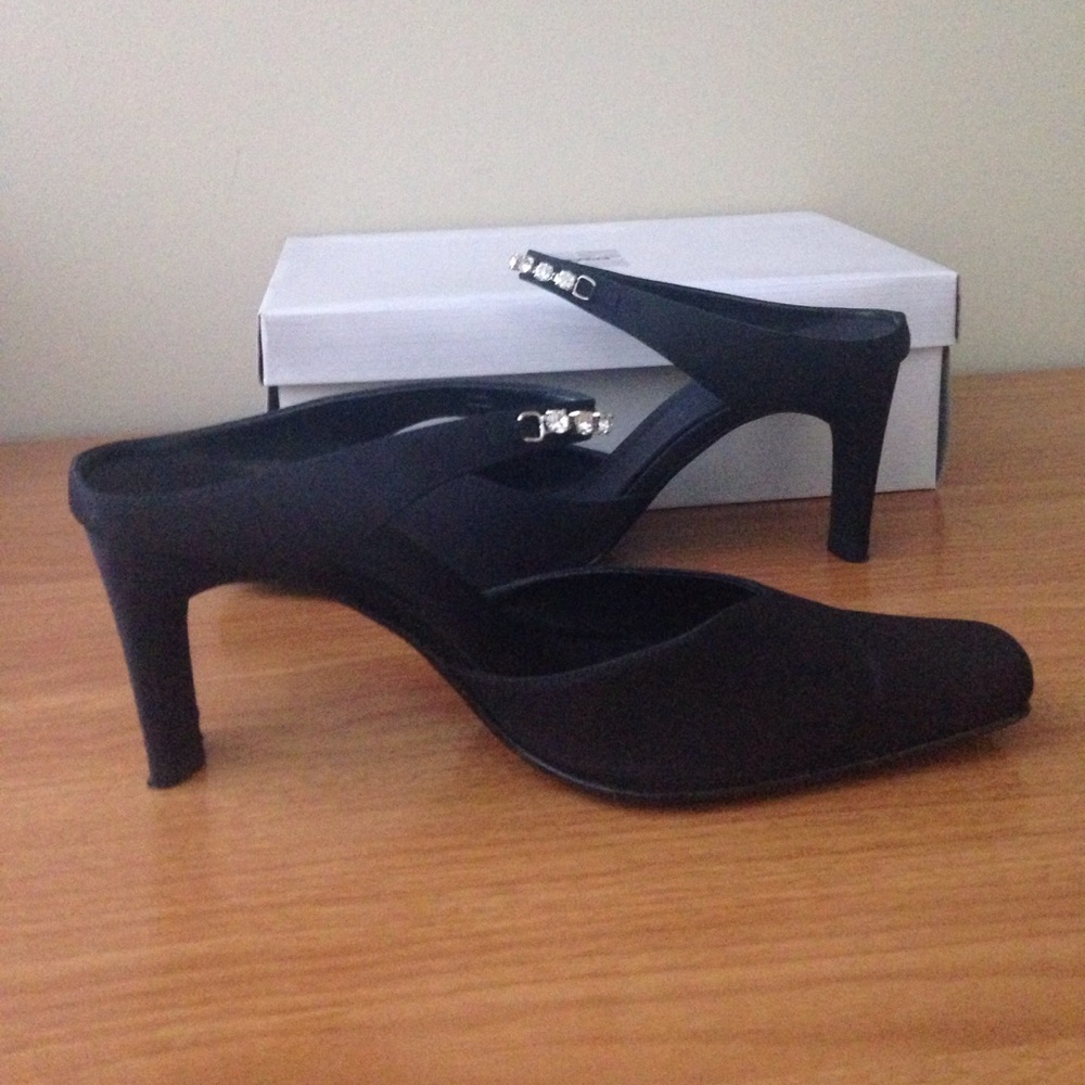 PARADE BLACK DRESSY SLIDES WITH RHINESTONE ACCENT