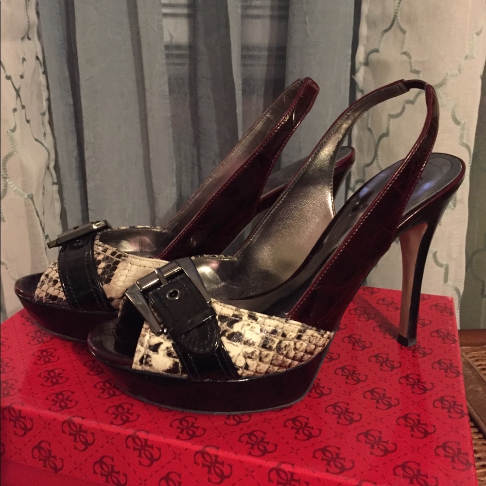 Guess snakeskin patent leather platforms- 7.5