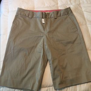 NWT Banana Republic Bermuda shorts, size 8
