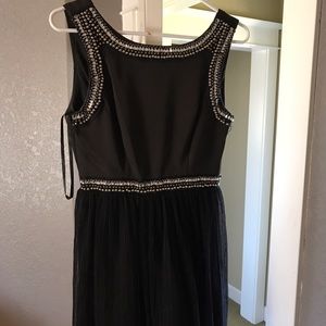 Black Women's Short Formal Dress Size 7