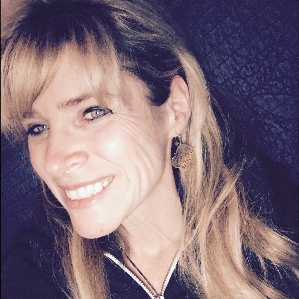 Meet your Posher, Laurie