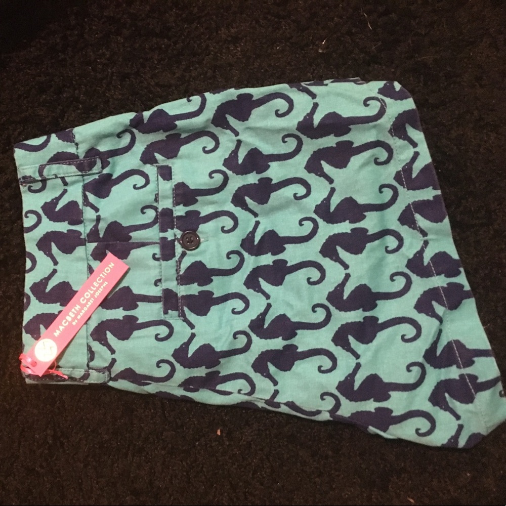 Cute shorts never worn