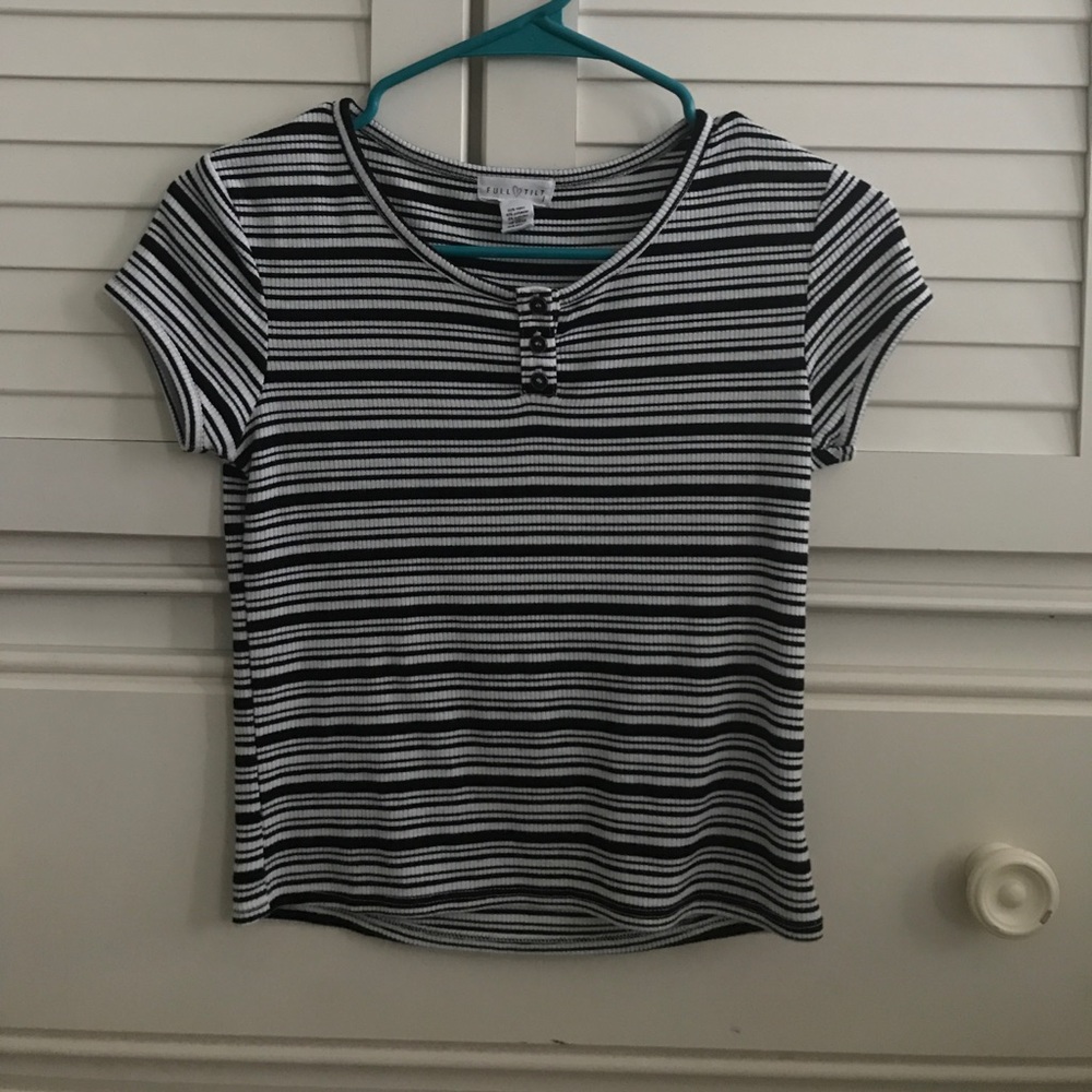Barely there cropped tee