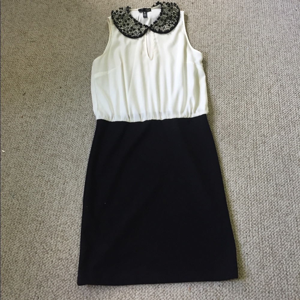 Women's collared B&W dress sz M