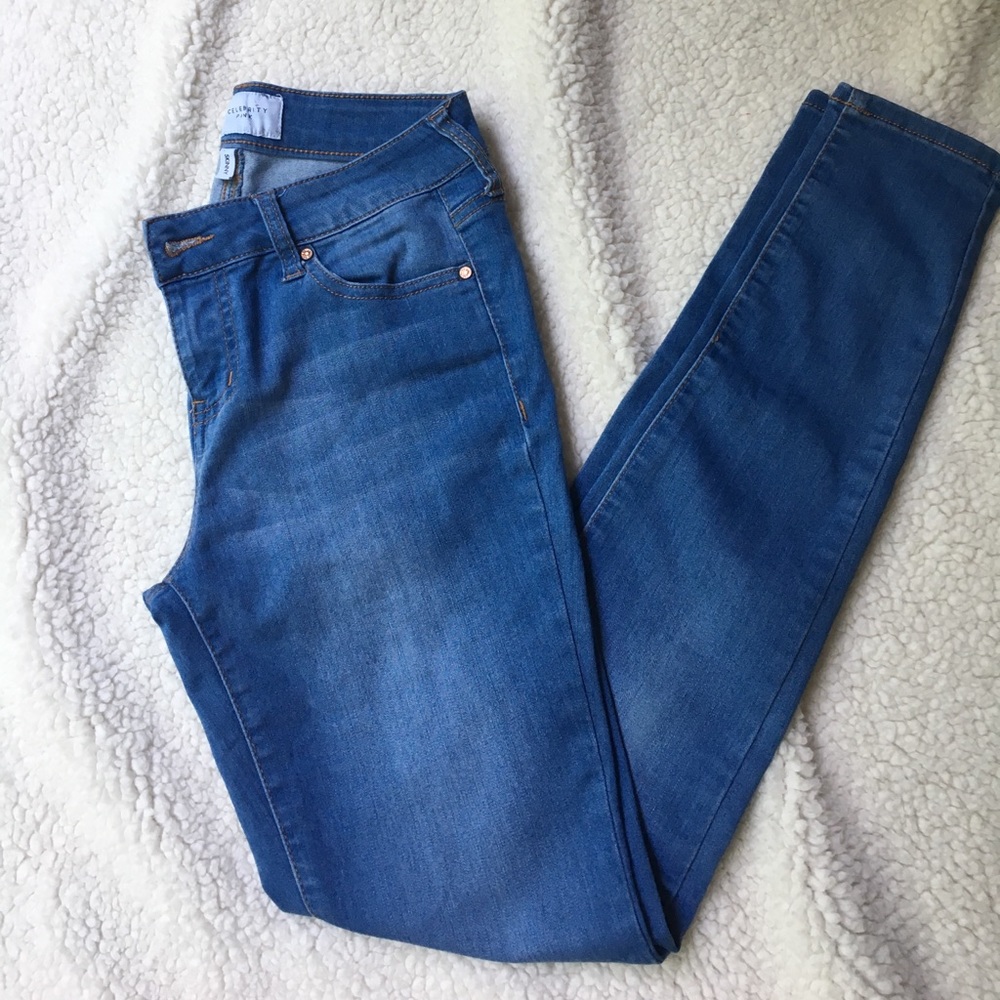 Celebrity Pink skinny jeans, Size 3. EUC