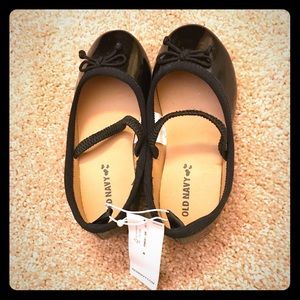 NWT Old Navy black patent leather Mary Janes SZ 8
