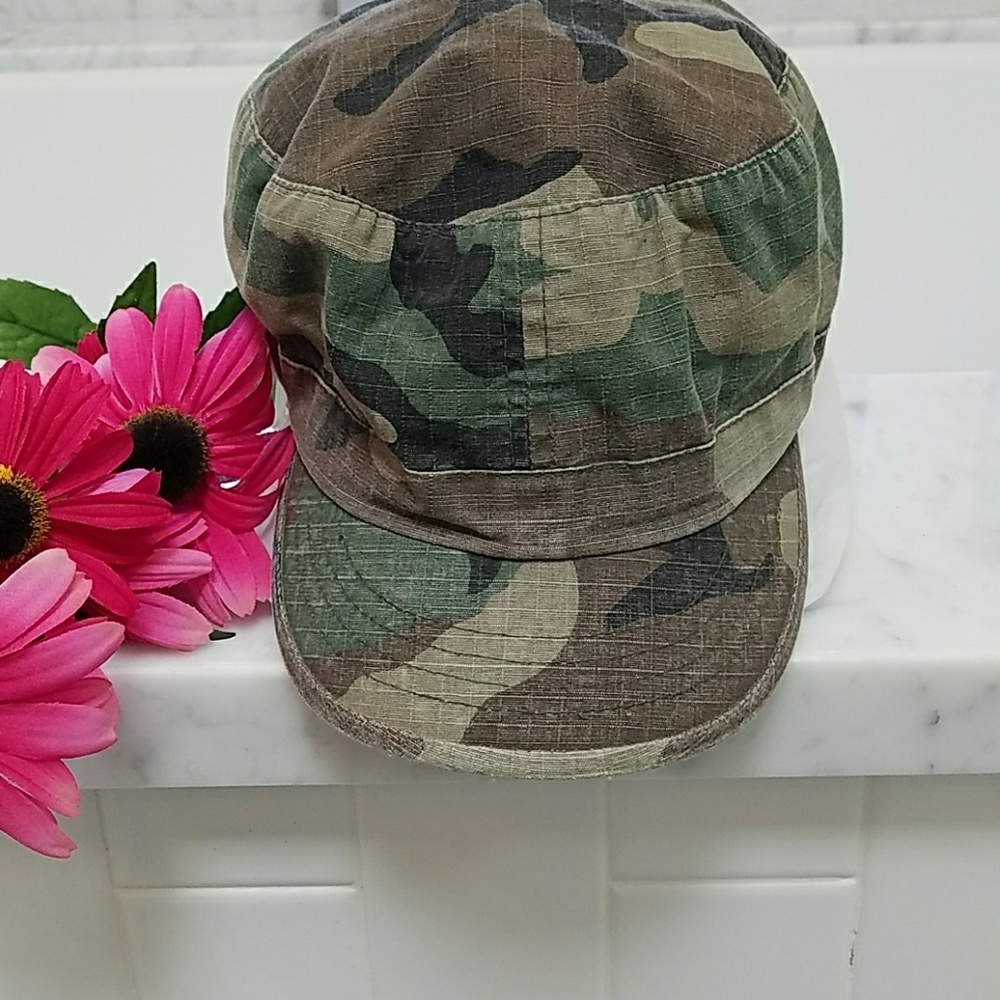 Army camo velcro closure hat, pill box Style
