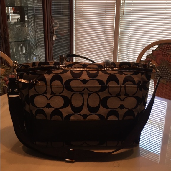 💥SOLD 💥Large Coach Travel Bag 💼 - Picture 3 of 7