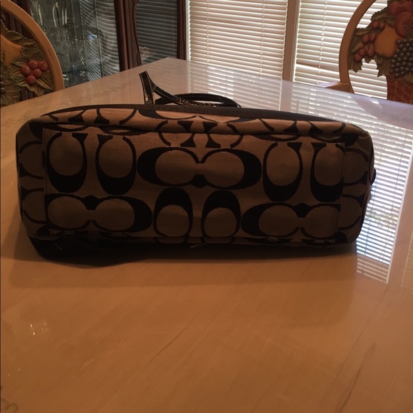 💥SOLD 💥Large Coach Travel Bag 💼 - Picture 4 of 7