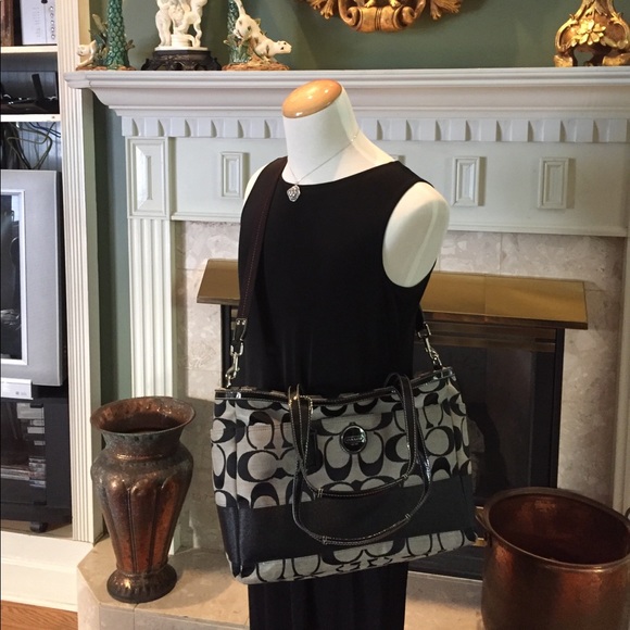 💥SOLD 💥Large Coach Travel Bag 💼 - Picture 7 of 7