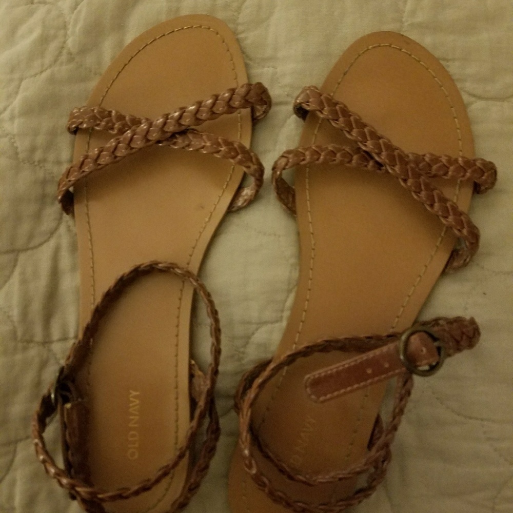 Old Navy brown strappy sandals