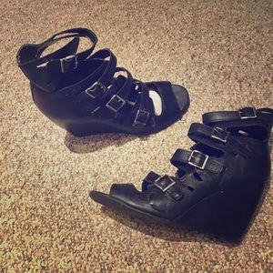 Gladiator wedges