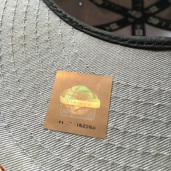 Chicago Bulls Fitted Hat ‼️‼️‼️‼️ - Picture 2 of 5