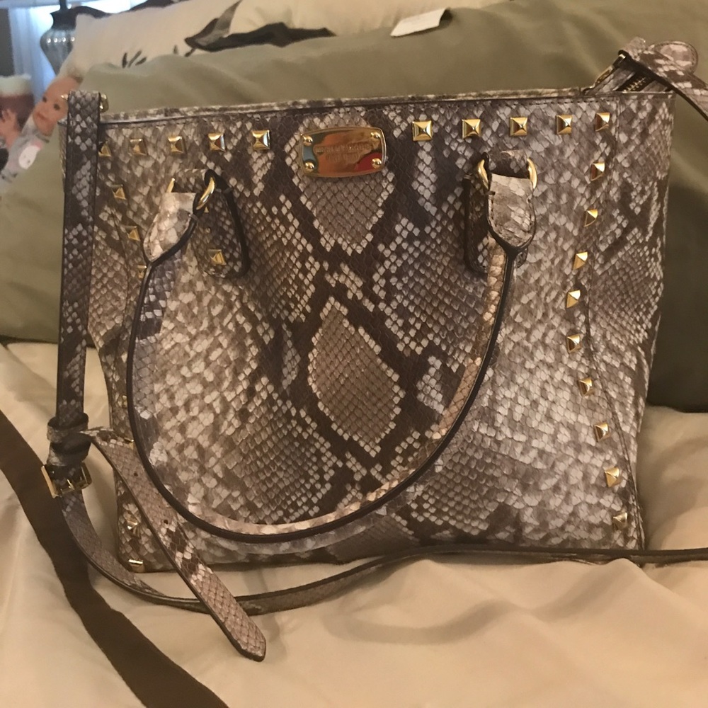 Michael kors purse