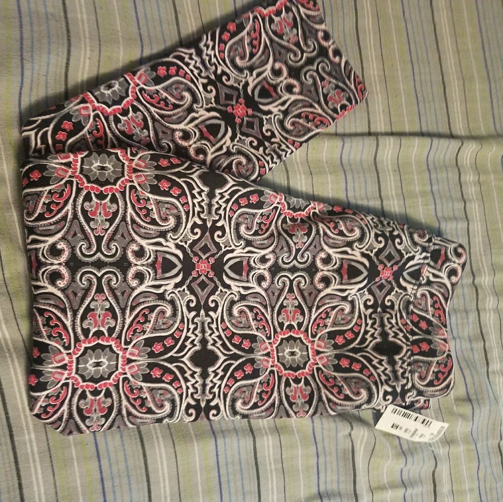 Aeropostale/Bethany Mota leggings