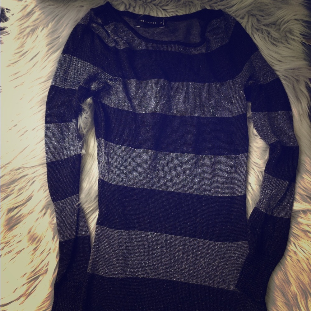 The limited Long Sleeve top