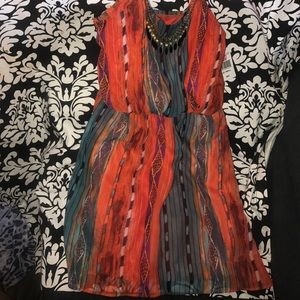 Mini flowey printed dress w/ detachable necklace