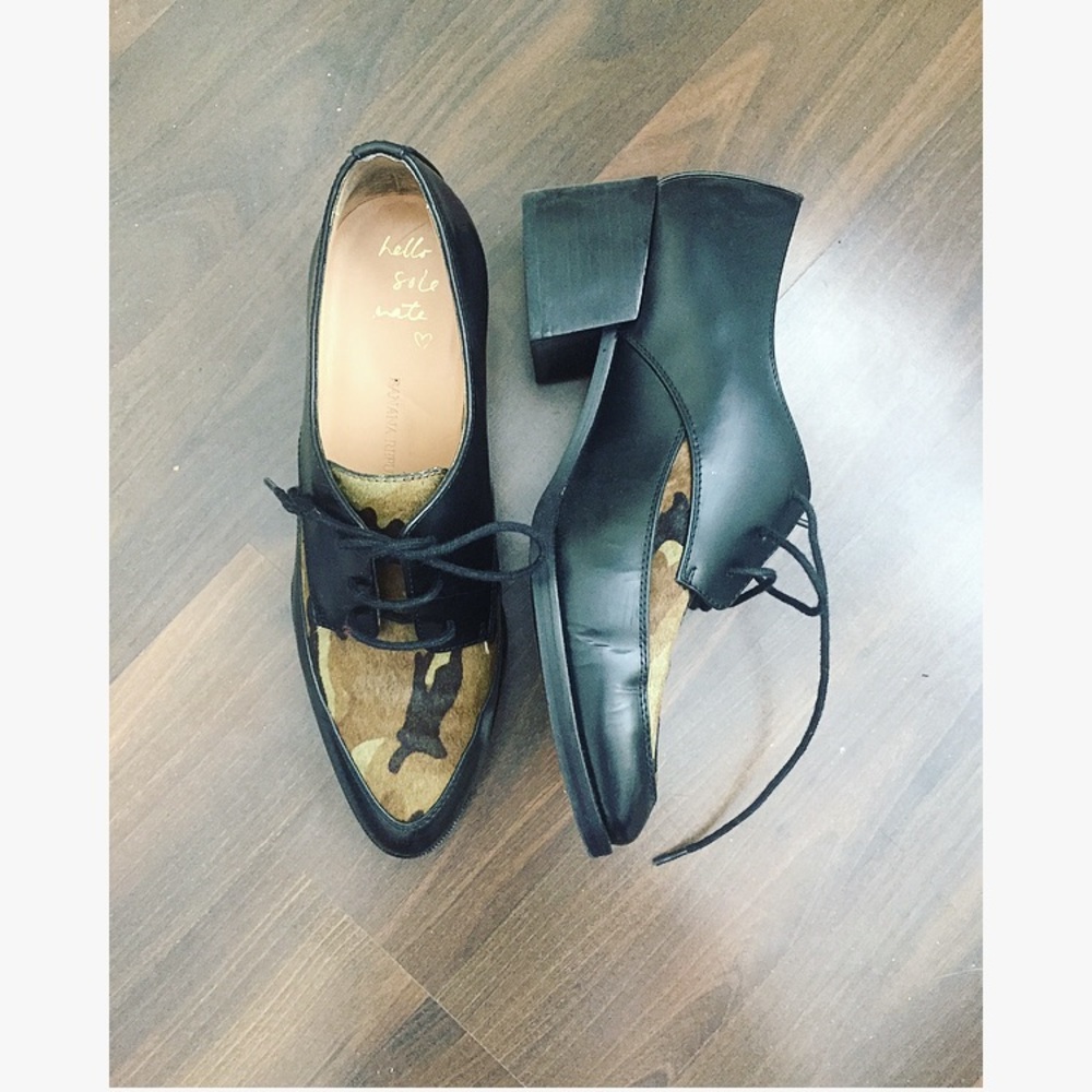 Bana Republic Erica Heeled Oxford Camo