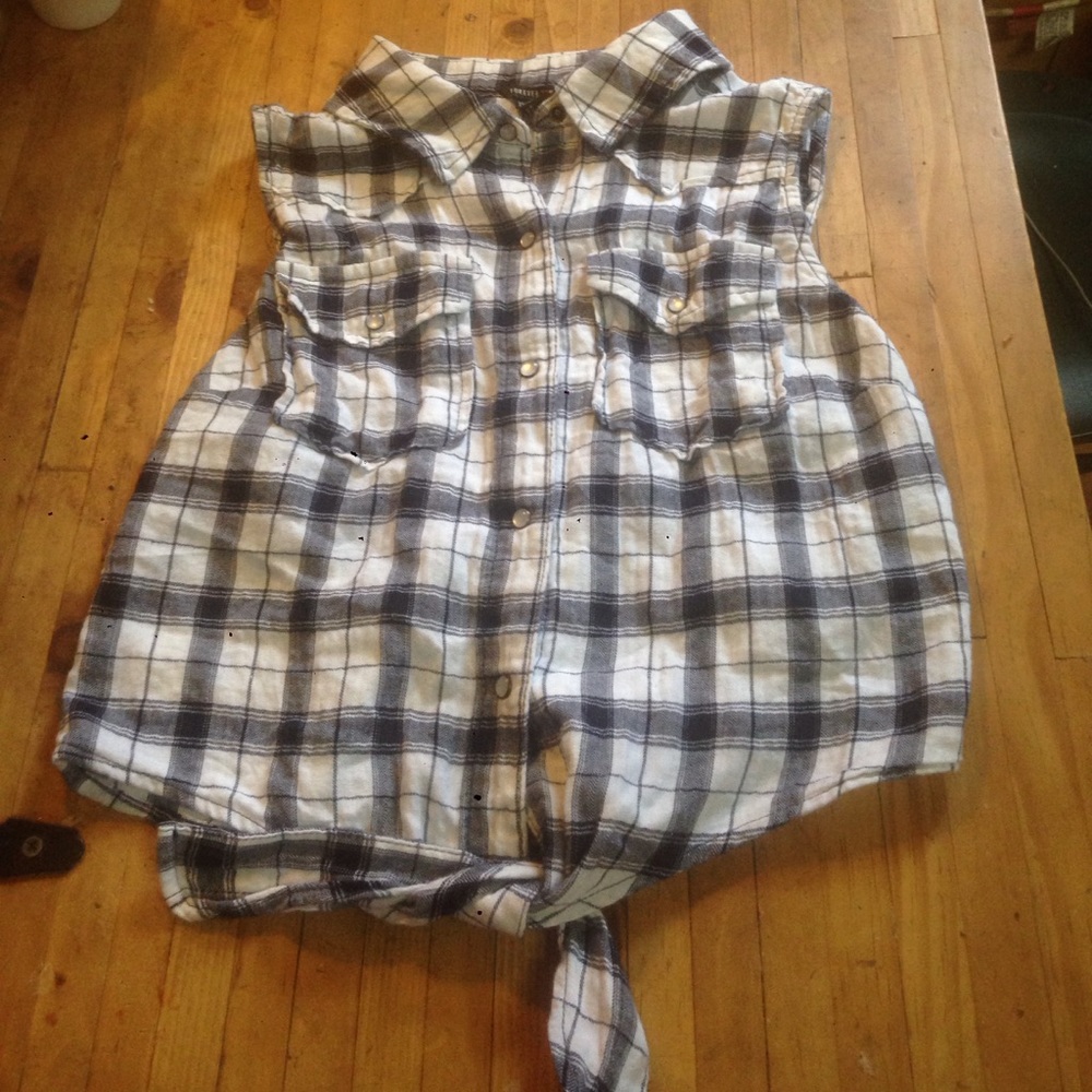 Really cute Forever21 top! Like brand new :)