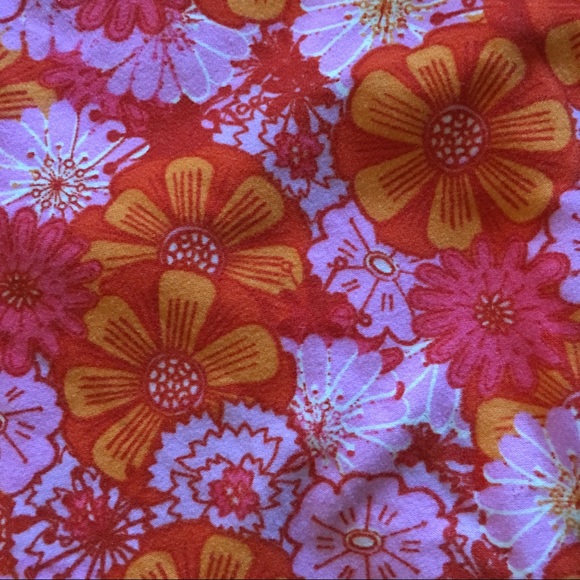 Lularoe Heart Print Leggings - Picture 2 of 6