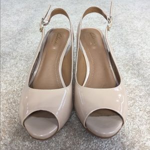 Clarks Tan Heels