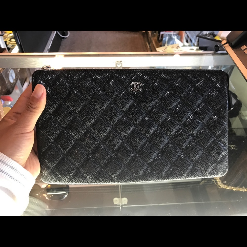 Chanel black caviar leather - Large Zip Wallet