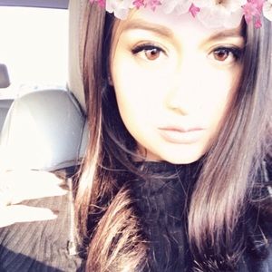 Meet your Posher, Jasmine