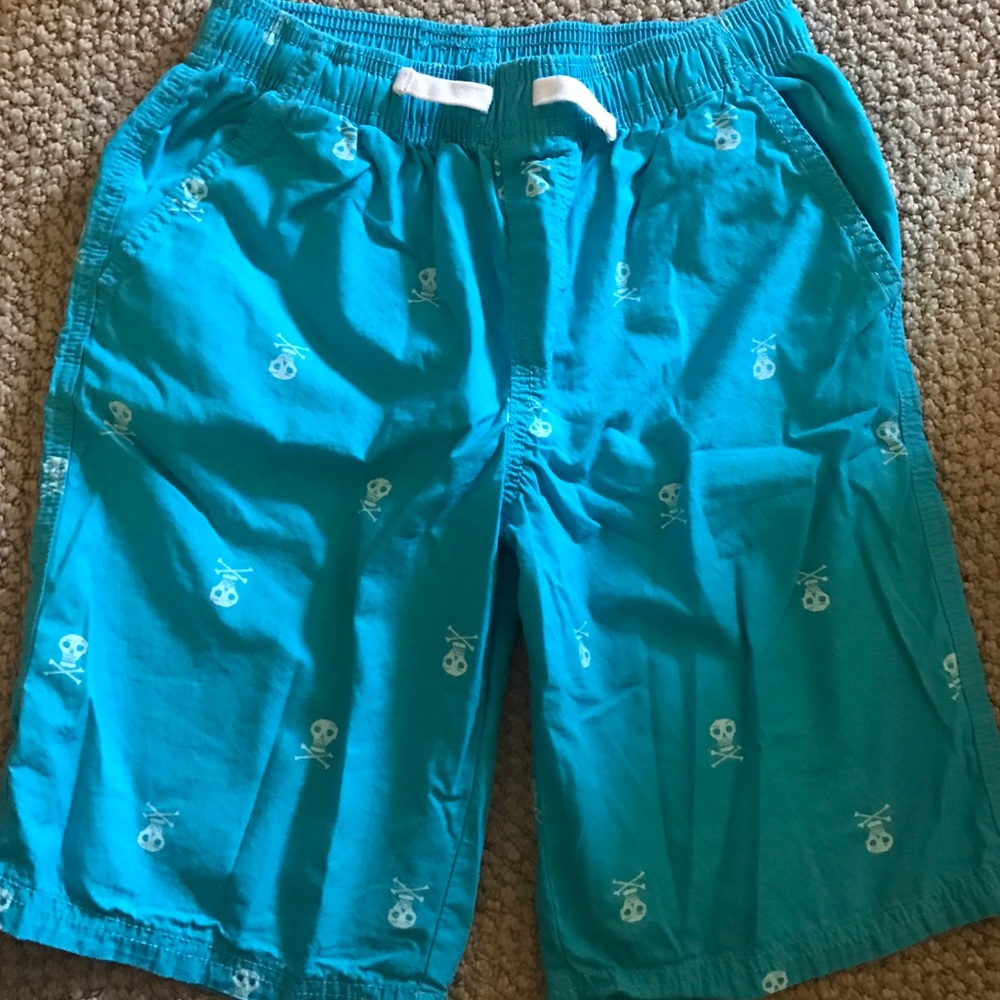 Boys short with skulls