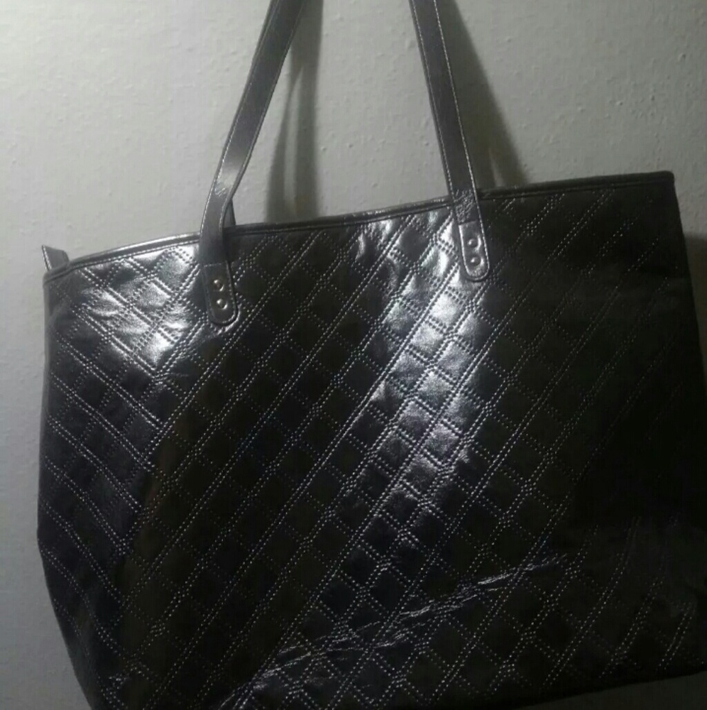 Cute Metallic Bath & Body Works Tote!