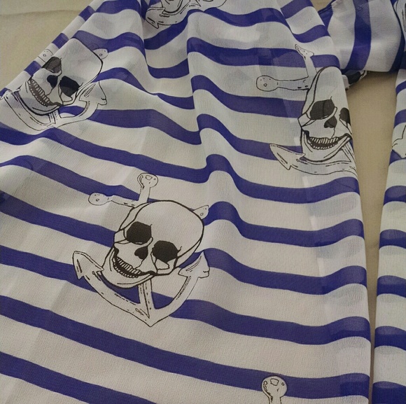 NWOT Striped Nautical Skull Scarf - Picture 4 of 4
